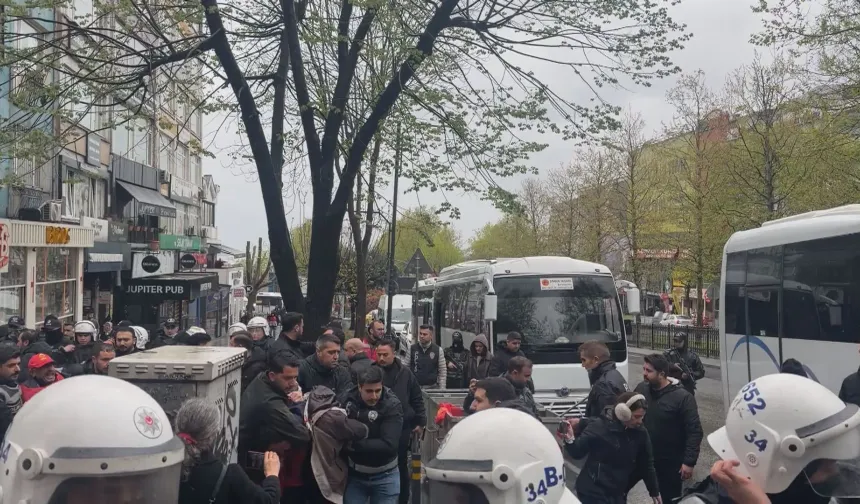 Taksim’e yürümek isteyen HKP’lilere ters kelepçe