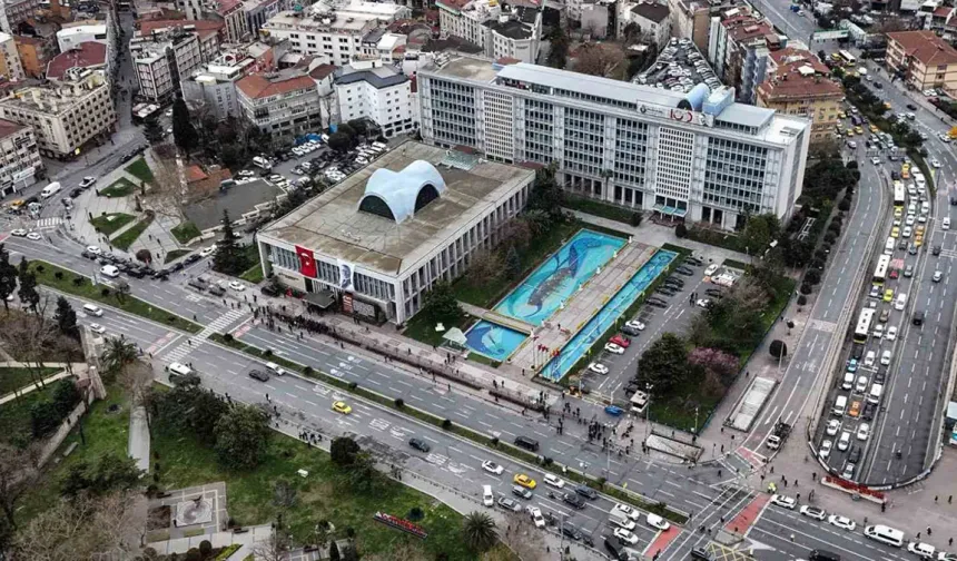 İBB ve Üsküdar Belediyesi’ne operasyon: 19 gözaltı