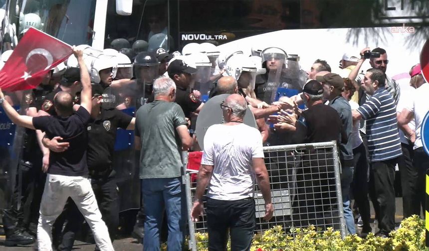 Özgür Özel’in İzmir buluşmasında gerginlik