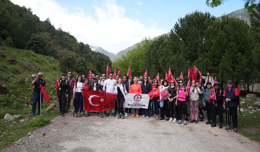 Potadan zirveye, sahneden ödüle “19 Mayıs”