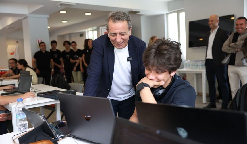 Efeler'de teknoloji rüzgarı yaşandı