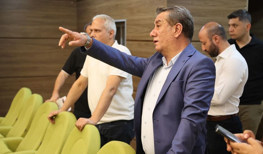 EFELER’DE KÜLTÜR VE SANATIN YENİ ADRESİ MUZAFFER İZGÜ OLDU
