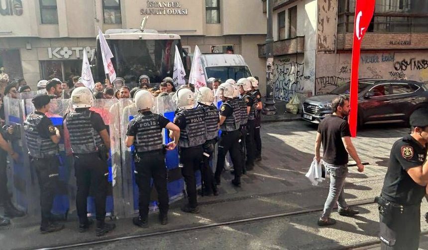 Taksim’de öğretmen eylemine polis müdahalesi'Gözaltılar
