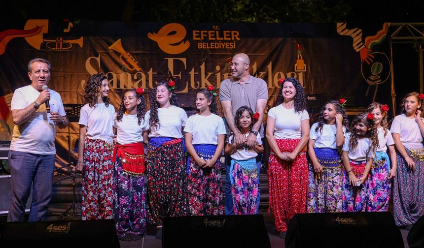 Başkan Yetişkin'le vatandaşlar sanata doydu