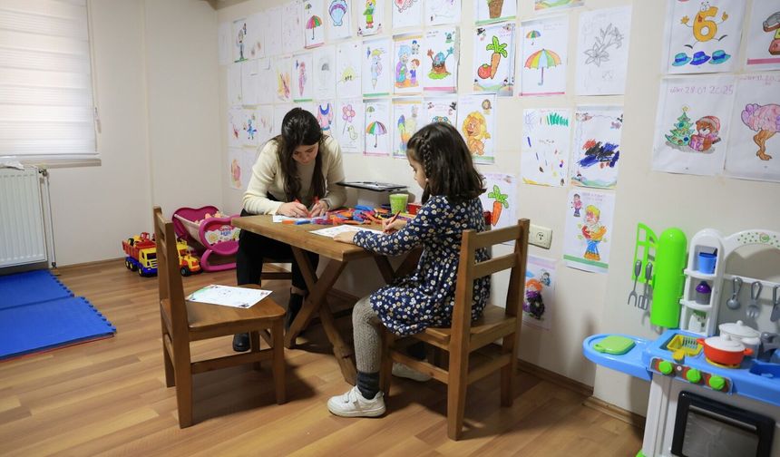 Efeler'de vatandaşlara ücretsiz psikolojik destek