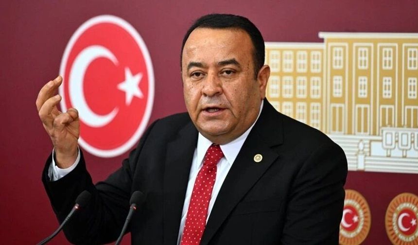 CHP'li Adnan Beker partisinden istifa etti