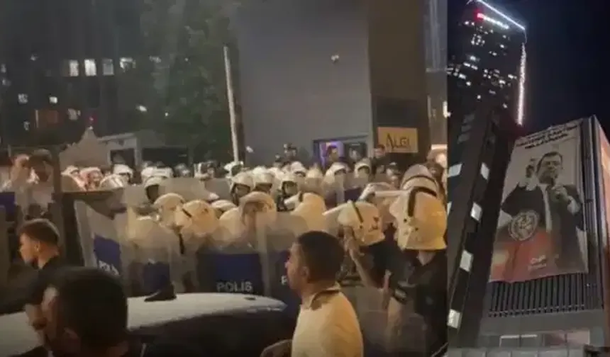 CHP İstanbul İl Binasında pankart gerginliği