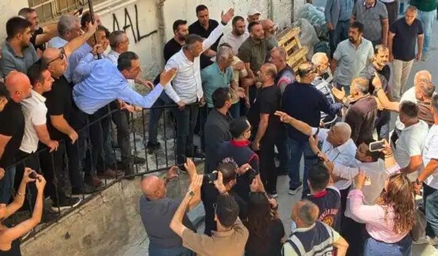 Niğde CHP İl Başkanlığı önünde gerginlik