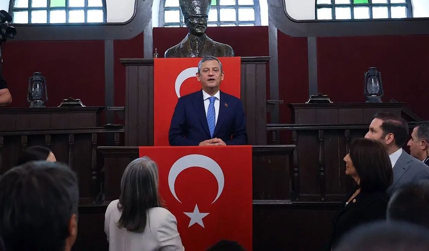 Yeni Parti programını açıkladı '41 sayfalık yol haritası'