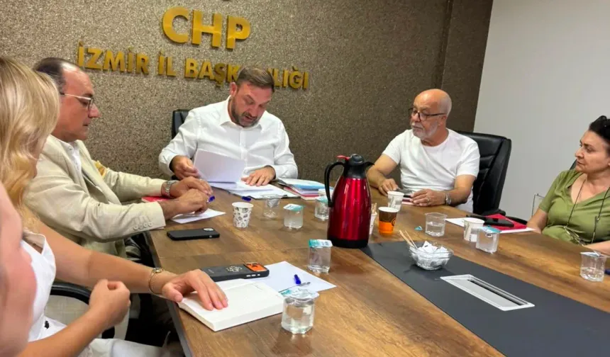 CHP İzmir’de ilçe yönetimlerinde değişim