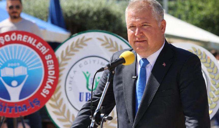 Urla Belediye meclisi de istifa kararı aldı