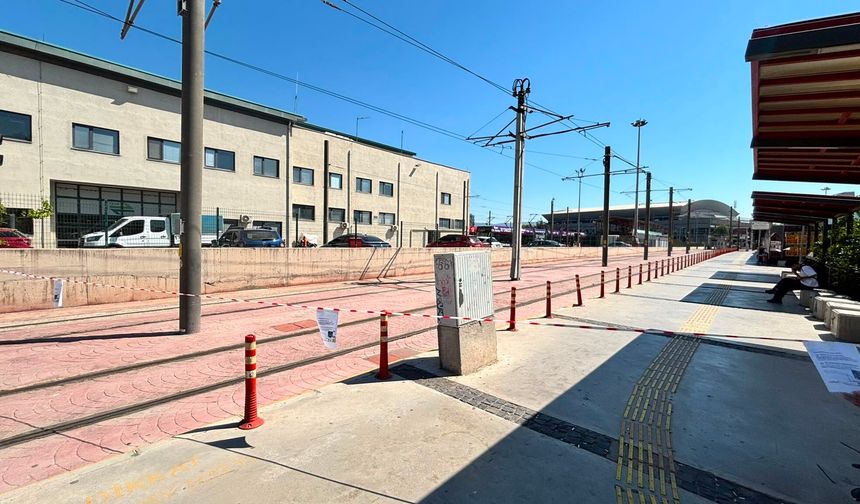 İZSU çalışması tramvay seferinden üç durağı iptal ettirdi