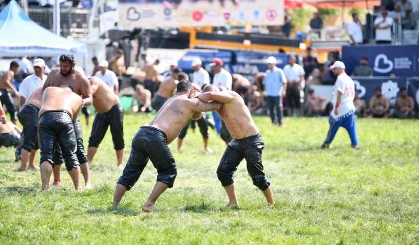 Balıkesir'de 1.642 pehlivan kol bağlayacak