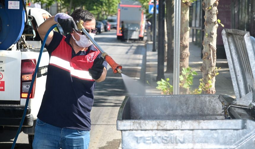 Büyükşehir'den Konteynerlerde Temizlik Seferberliği