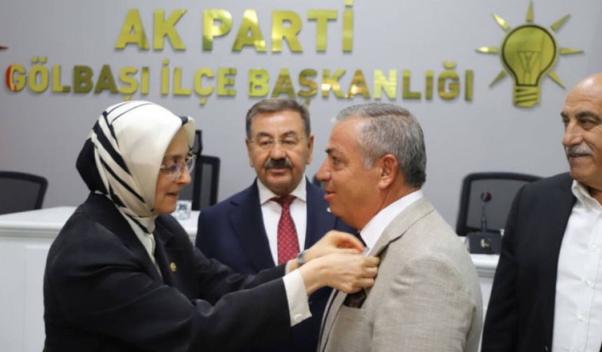Gölbaşı’nda 6 CHP’li meclis üyesi AKP’ye katıldı