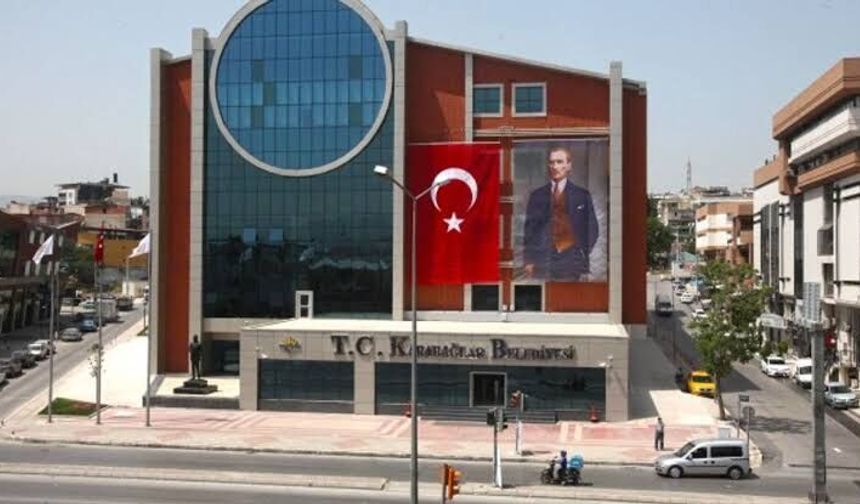 Karabağlar'da 7 meclis üyesi CHP’den ayrıldı