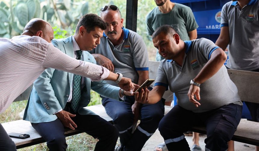 Marmaris Belediye Başkanı Ünlü temizlik personeline teşekkür ziyareti