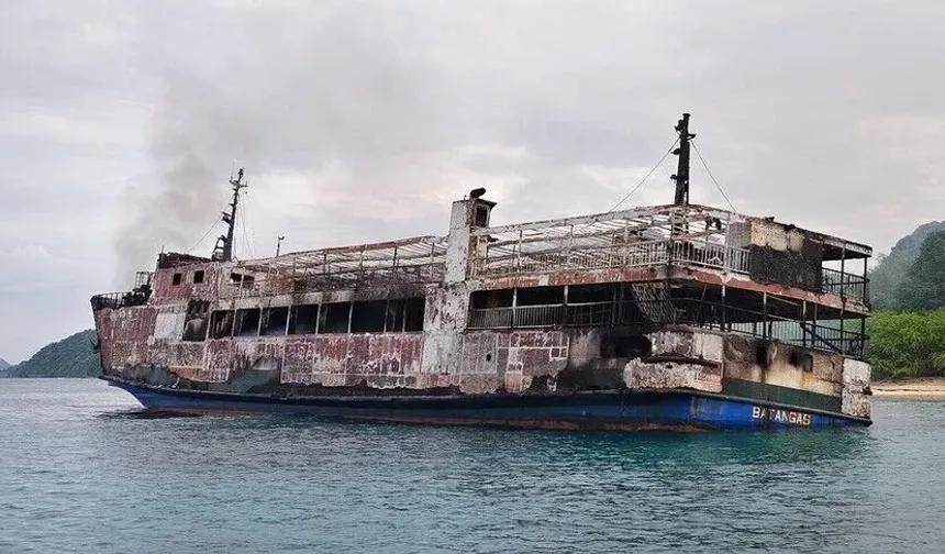Filipinler açıklarında feribot yangını: 5 ölü, 87 kayıp