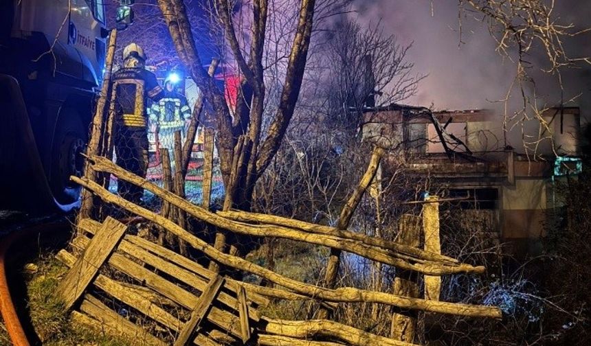 Kütahya'da yangın! Kıbrıs gazisi evinde can verdi