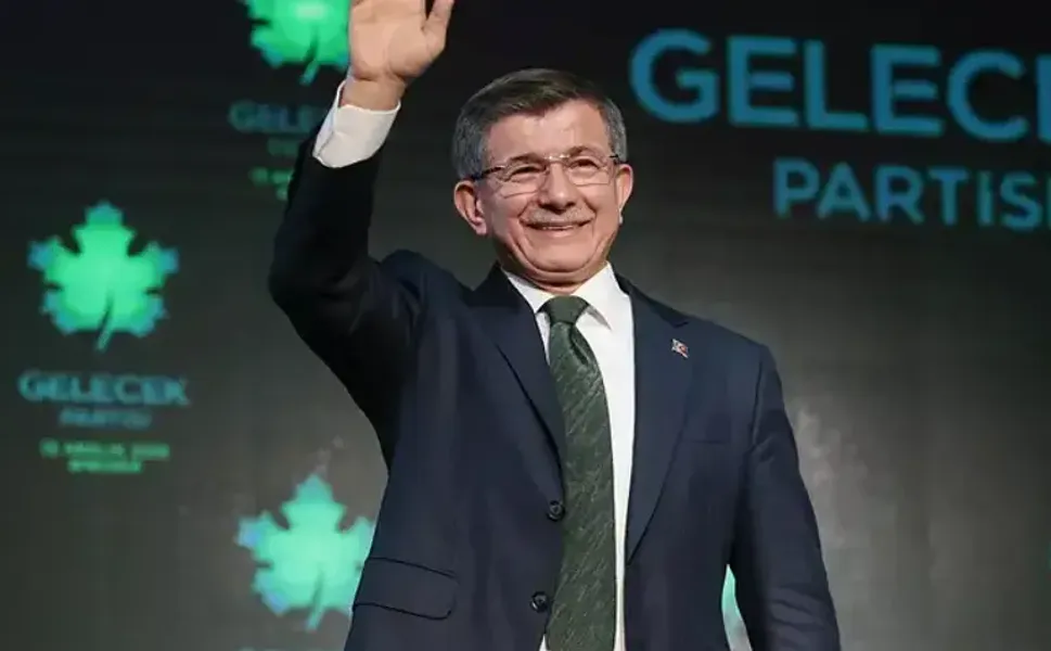Gelecek Partisi resmen feshedildi