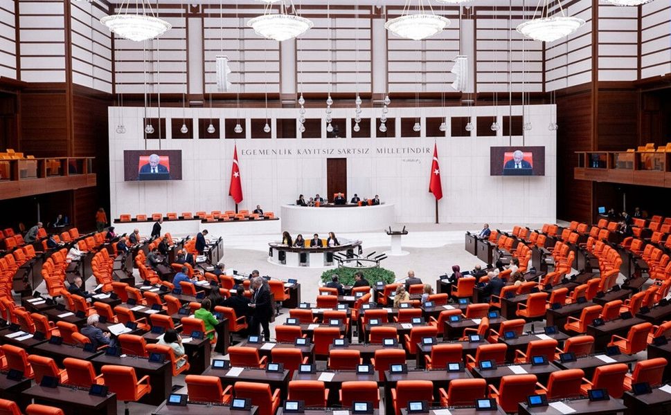 LGBTİ operasyonları Meclis gündemine taşındı