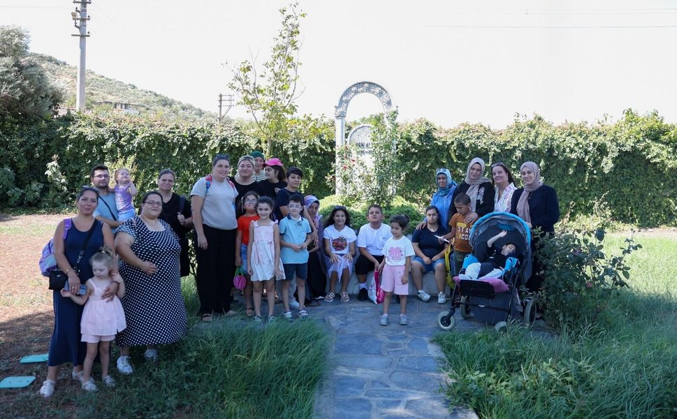 Efeler'in özel öğrencilerinden anlamlı ziyaret