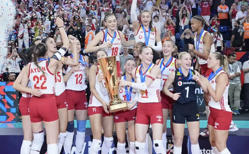 Bravo kızlar..! Filenin Sultanları Avrupa’da zirvede