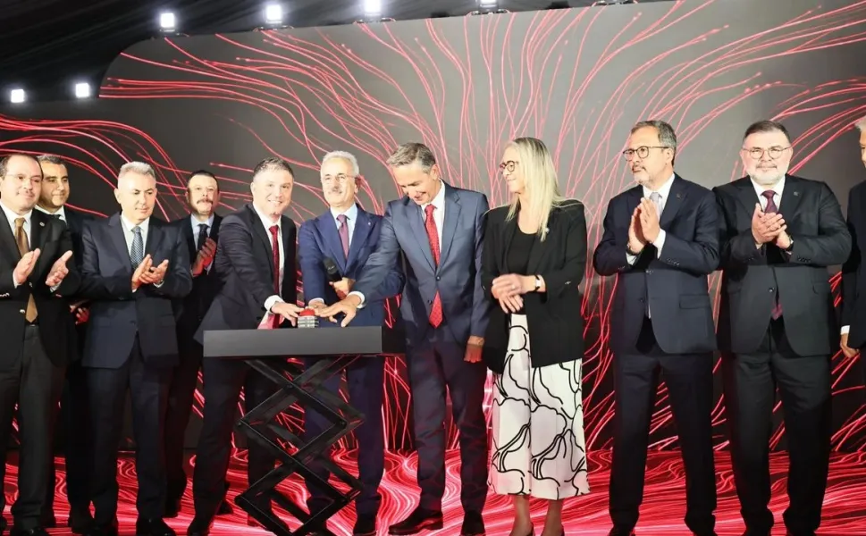 İzmir'e 300 milyon dolarlık Veri Merkezi