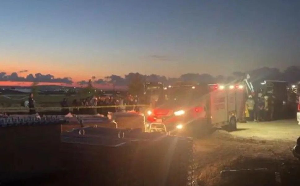 Büyükçekmece’de inşaatta toprak kayması: 2 kişi göçükte