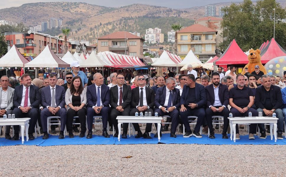 Kars-Ardahan-Iğdır festivali protokolü temastan çekindi!