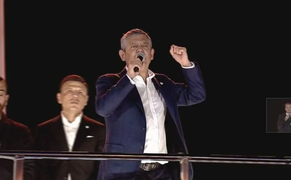 Halk TV önünde kayyım protestosu