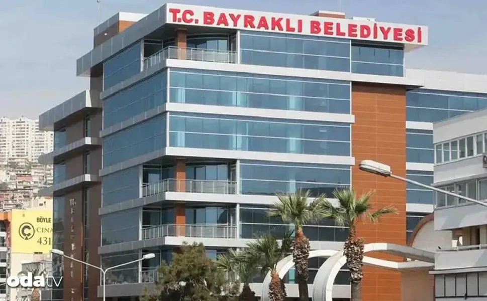 Bayraklı Belediyesi'ne operasyon