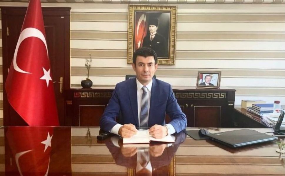 Vali yardımcısı hayatına son verdi
