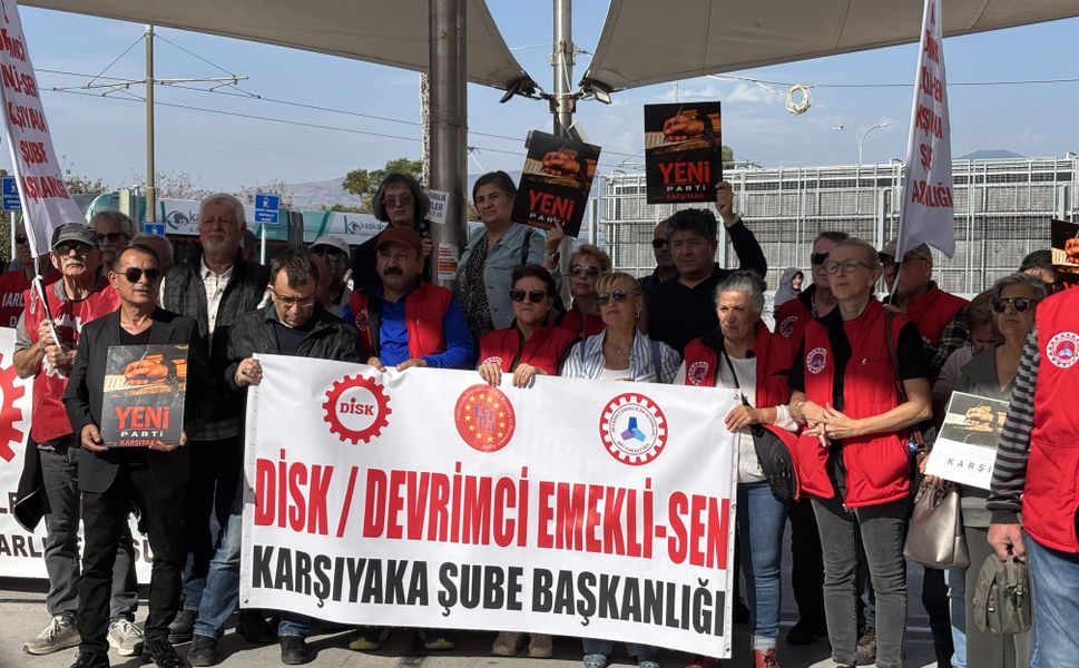 Emeklilerden “sansür ve kayyıma karşı” dayanışma gösterisi