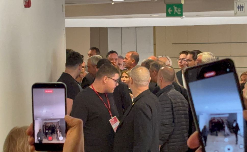 Yeni Parti il kongresinde Tuncay Özkan krizi!