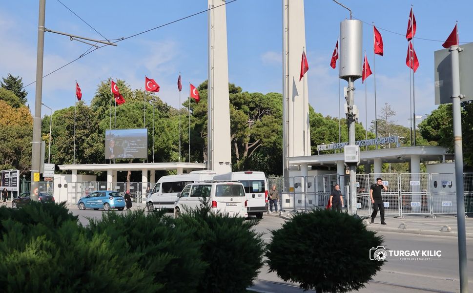 İzmir ablukada… Cumhuriyet’te 11 TOMA bekliyor!