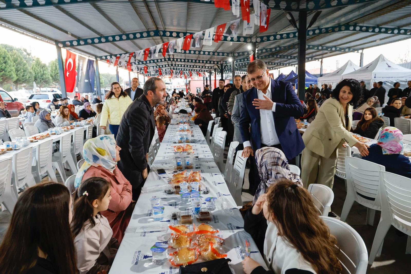 Cemil Tugay, Kınık’ta Yurttaşlarla İftar Sofrasında Buluştu 1