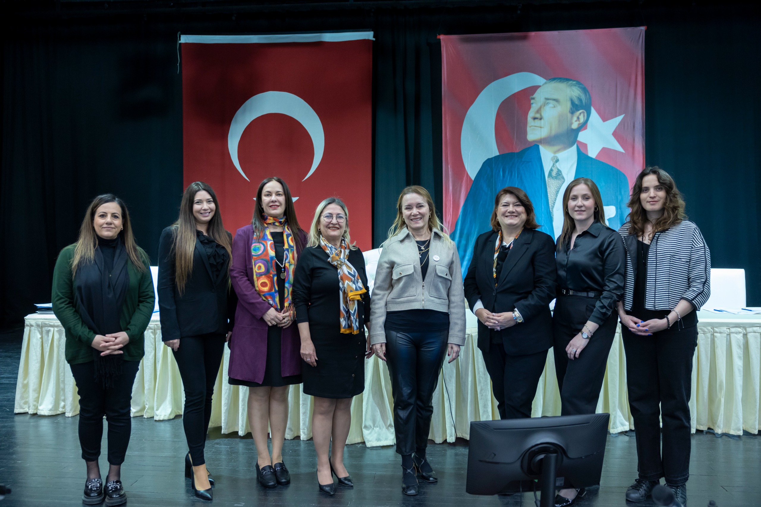 Kadınlara Destek Için Konak Belediye Meclisi’nde Yeni Birimler Kuruldu (3)