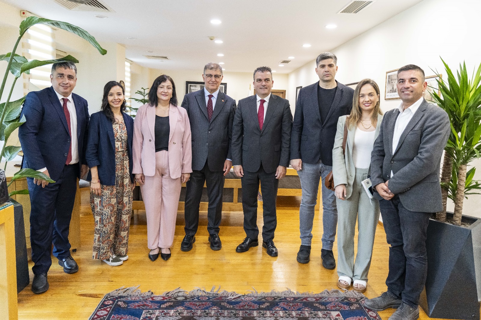 Başkan Cemil Tugay En Önemlisi Dostluk