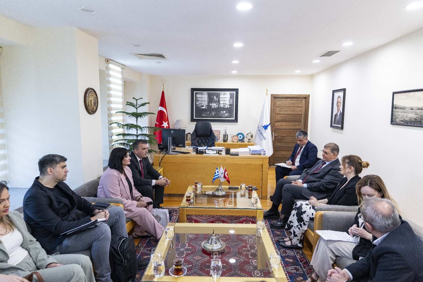 Başkan Cemil Tugay2 En Önemlisi Dostluk