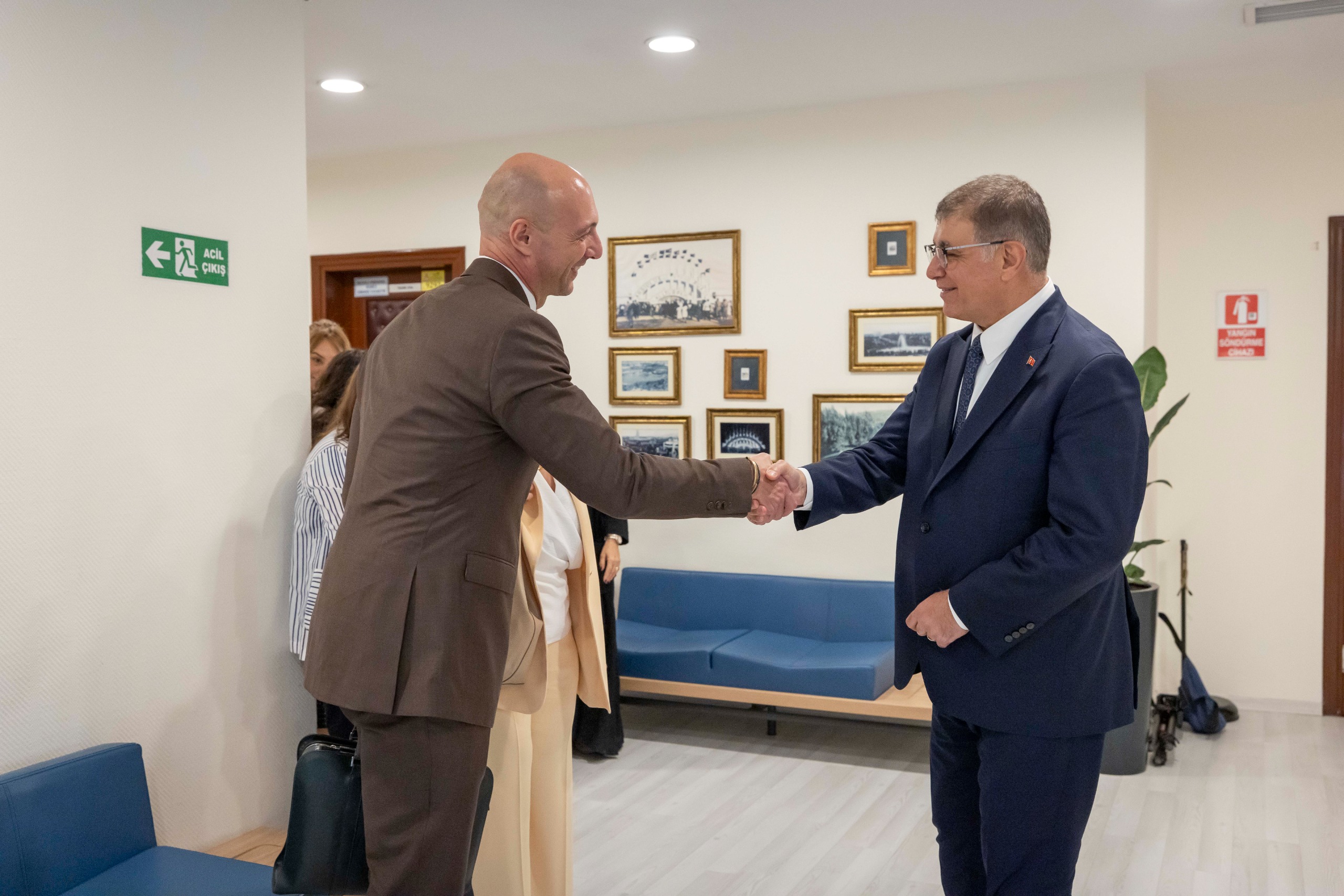 İzmir Büyükşehir Belediyesi Ve Unicef Iş Birliği Artarak Devam Edecek