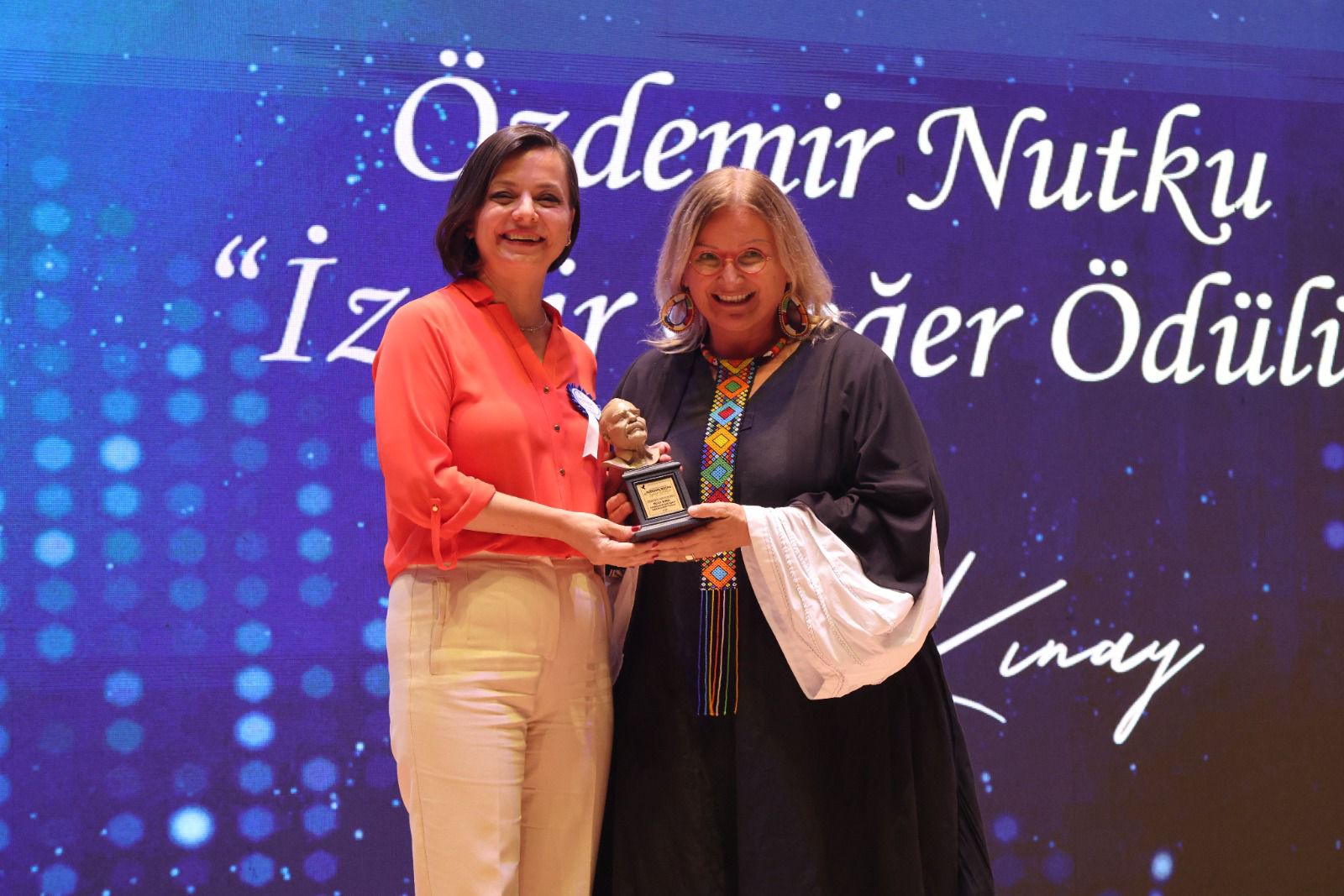 Başkan Kınay’a “Özdemir Nutku İzmir Değer Ödülü” (3)