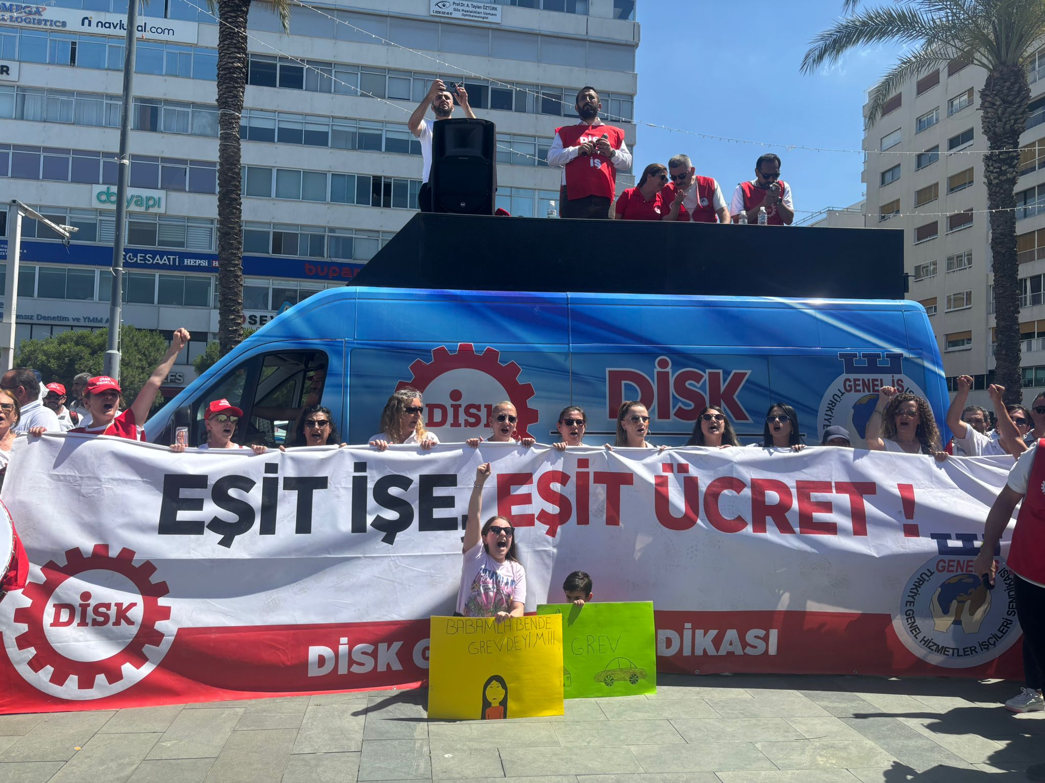 Grevin 5. Gününde Işçilerden 'Eşit Ücret' Çağrısı “Fazla Para Istemiyoruz” (1)