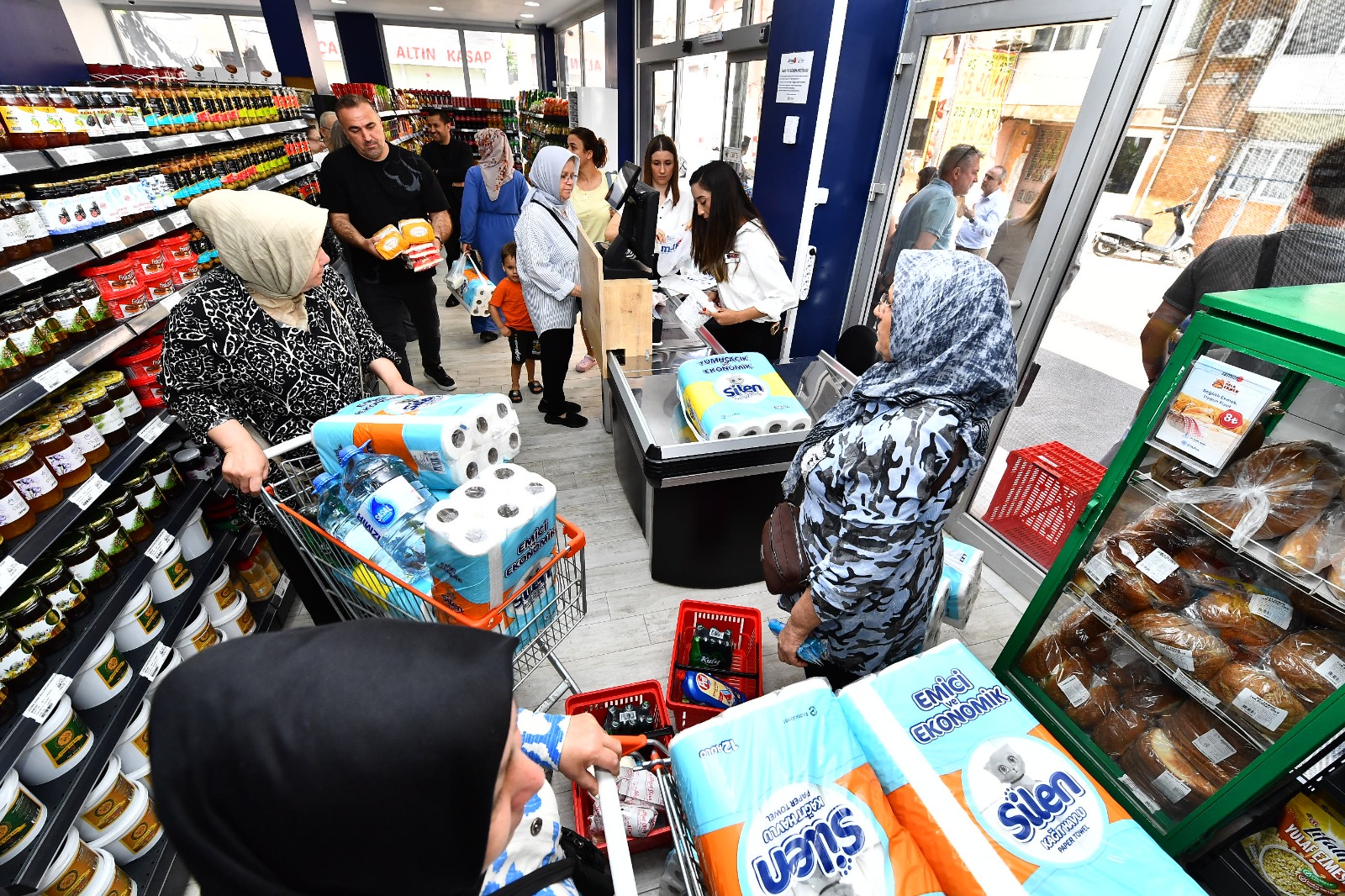 İzmar’ın 4. Şubesi Bornova Çamdibi’nde Açıldı3