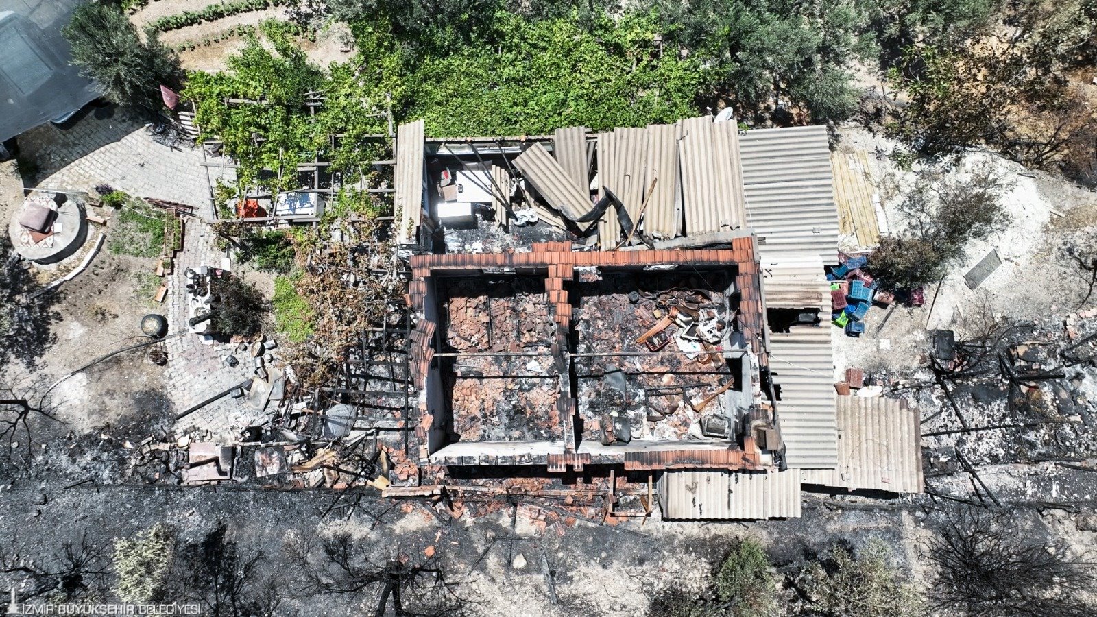 İzmir Büyükşehir, Yangın Mağdurları Için Seferber Oldu6