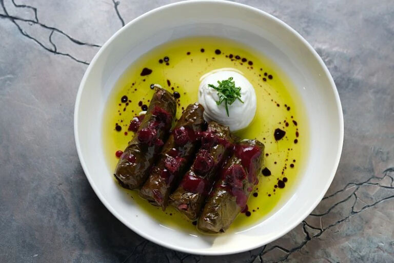 Mehmet Yalçınkaya’nın Restoranındaki Sarma Fiyatı Sosyal Medyayı Ikiye Böldü! 1