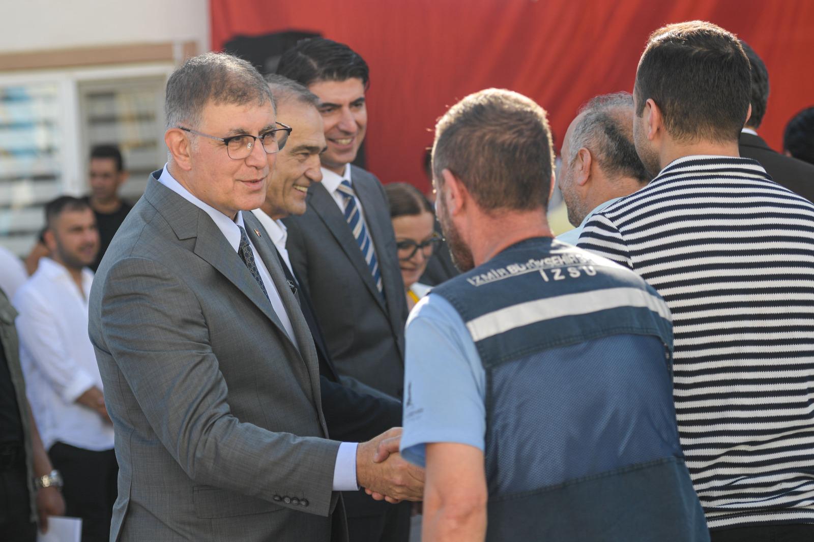 Tugay, İzsu Çalışanları Ile Buluştu4 Sizleri Seviyorum Ve Harcadığınız Emeğe Saygım Var