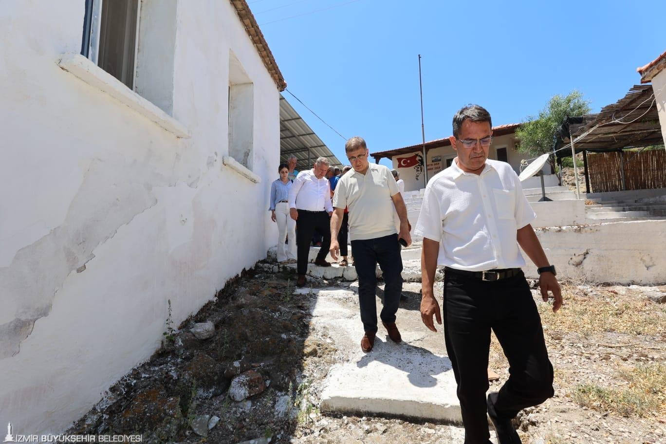 Başkan Tugay’dan Yangın Bölgesine Ziyaret1En Iyisini Yapacağız