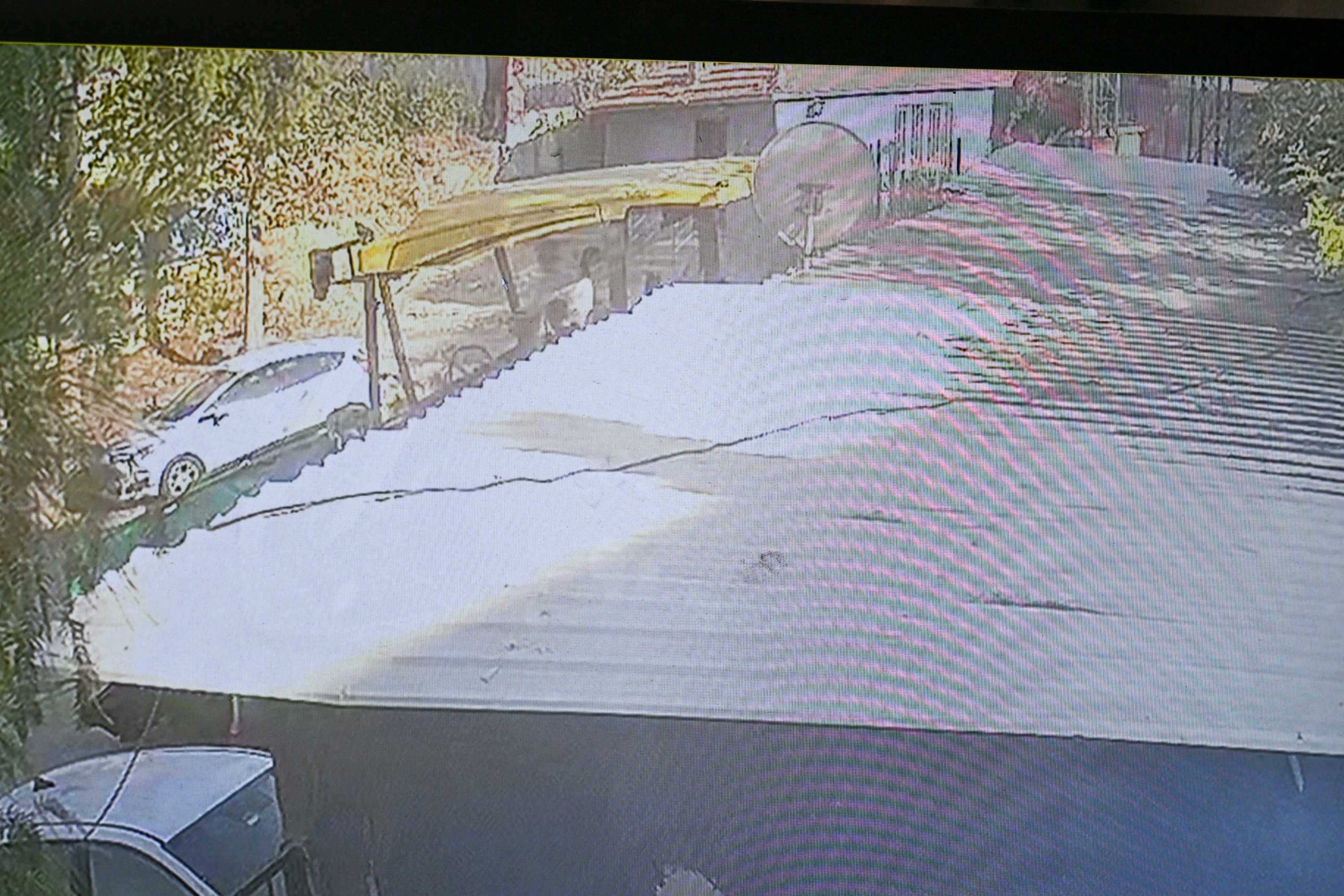 Bornova’da Belediyeye Ait Araçlara Saldırı! (3)