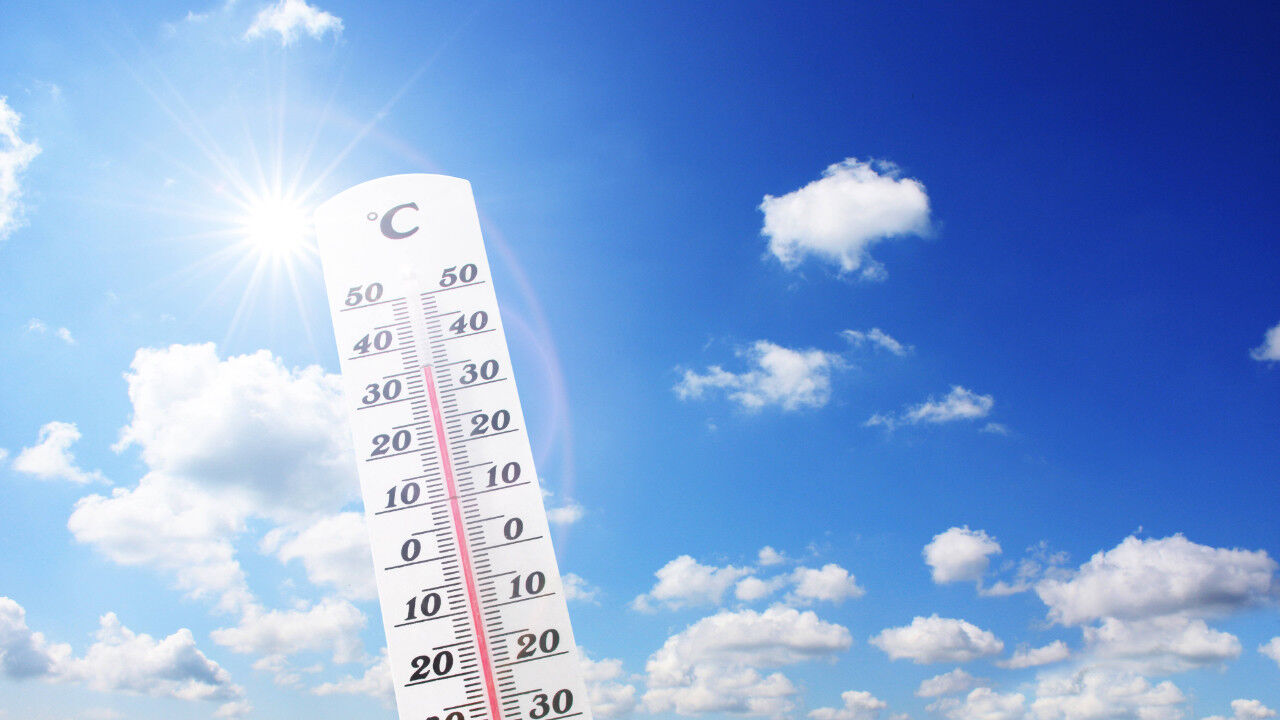 İzmir'de sıcak hava etkisini sürdürüyor